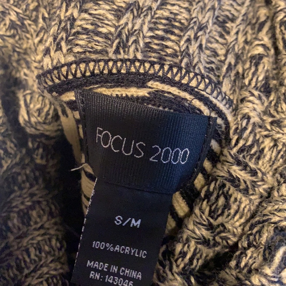 FOCUS 2000 Top - Picture 13 of 14